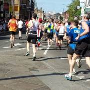 0413 London Marathon Ian Sanderson running.jpg